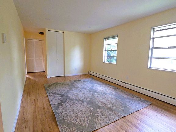 5th image of 43 Fairview Drive #2
