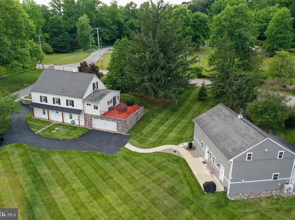 5390 Nursery Rd, Dover, PA 17315