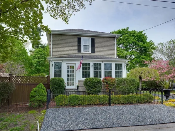 98 Hill Ave, Franklin, MA 02038