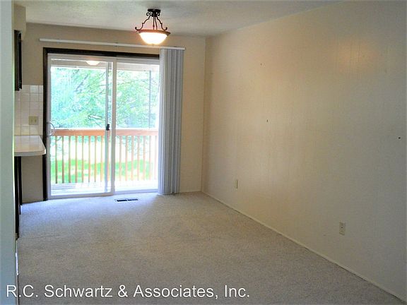 5th image of 10024 N Whitworth Dr