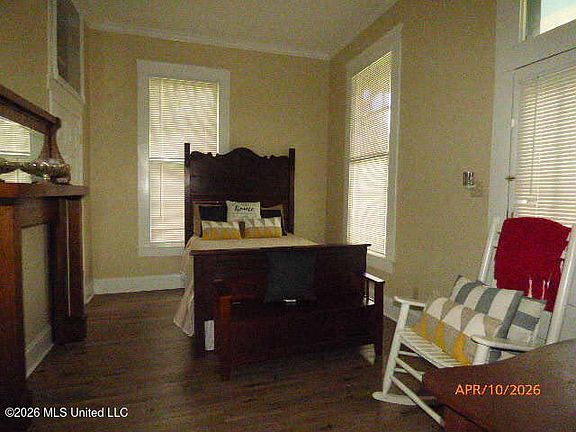 3rd image of 606 N Rankin St