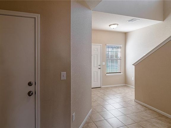 5th image of 137 Moulins Ln