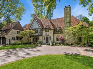 2743 Illinois Rd, Wilmette, IL 60091