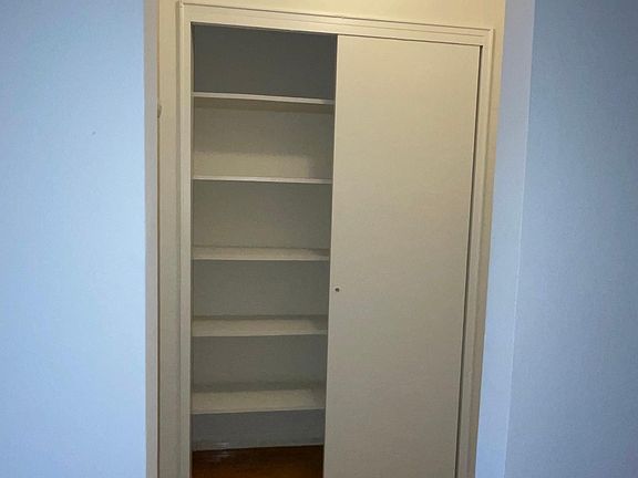 4th image of 71 Broughton Ave #10