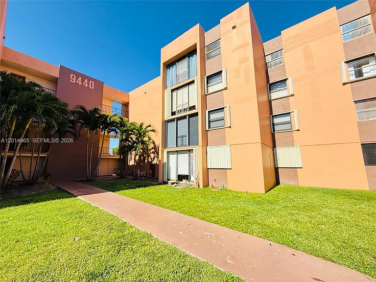 9440 W Flagler St #305 — Photo 18