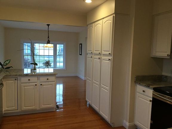5th image of 65 Hillside Village Dr