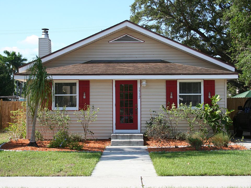 1st image of 1512 Alcazar Ave