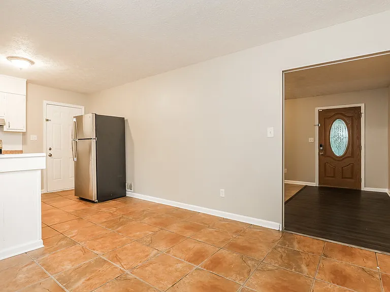 8486 Magnolia Dr — Photo 10