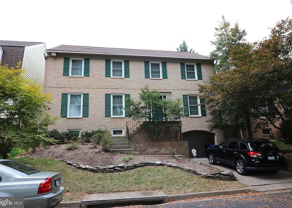 1st image of 204 N Liberty St
