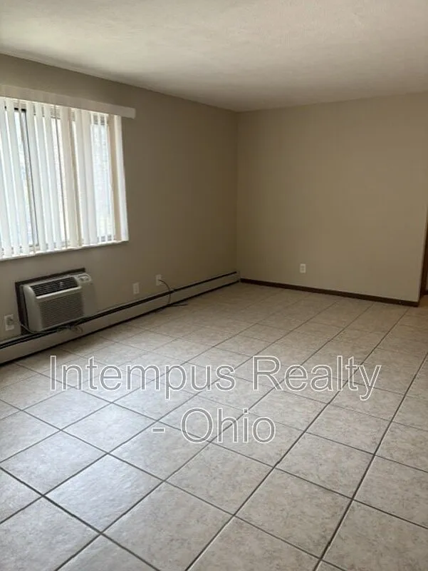 2 bed, 1.0 bath, 936 sqft, $1,000 — Photo 4