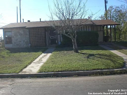 503 Yellow Wood Dr — Photo 1