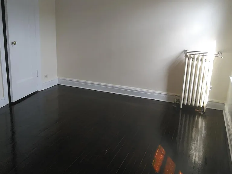 15 Intervale Pl #4B — Photo 22
