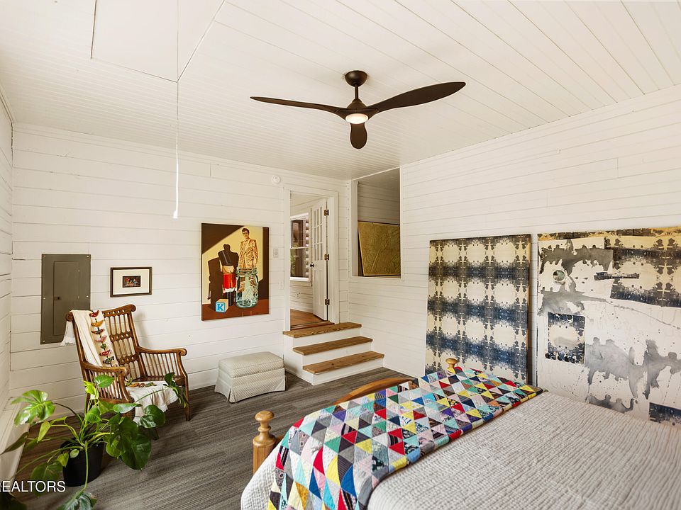 25th image of 284 Savannah Shores Dr