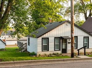 415 9th Ave, Baraboo, WI 53913