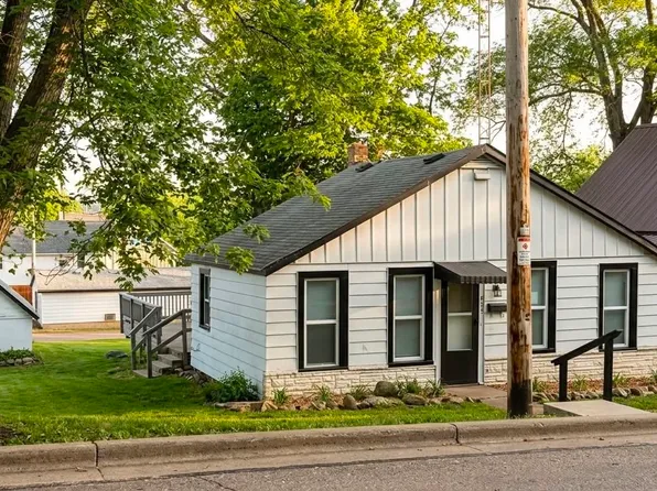 415 9th Ave, Baraboo, WI 53913