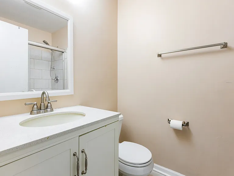 1175 Regency Dr — Photo 18