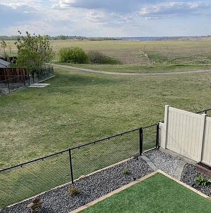 3rd image of 19 S Stonecrest Point W