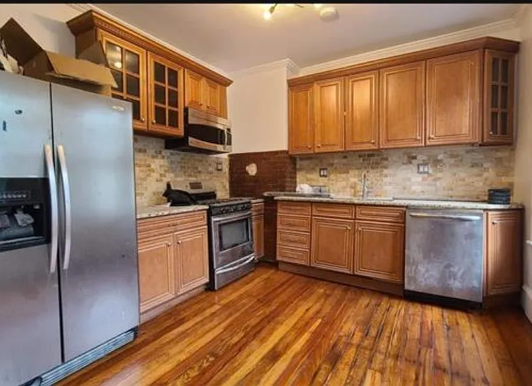 476 Gregory Ave #2 — Photo 2