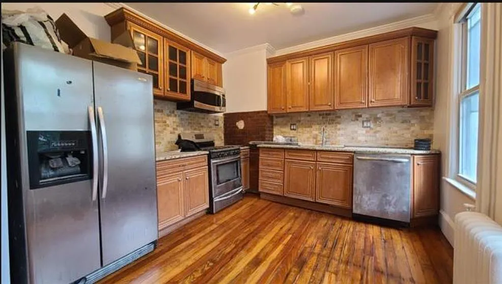 Building Photo - 476 Gregory Ave #2