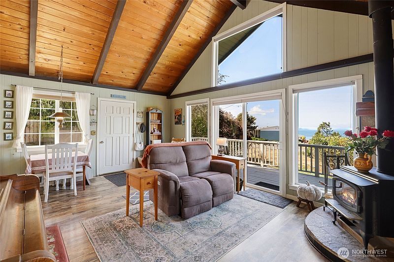 5th image of 41 Hemlock Drive