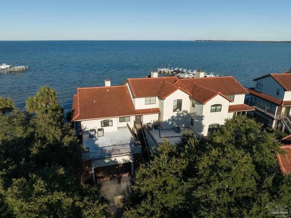 32 Baybridge Dr