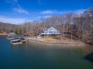 1321 Deerfield Dr, Huddleston, VA 24104