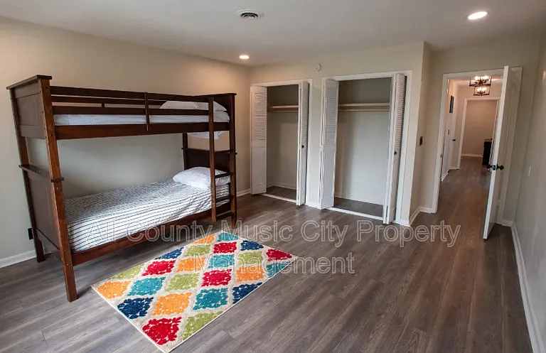 129 Hermitage Woods Dr — Photo 13