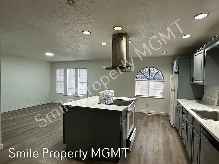 6555 SE 97th Ave — Photo 5