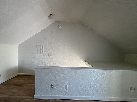 5th image of 212 S 8th St #D