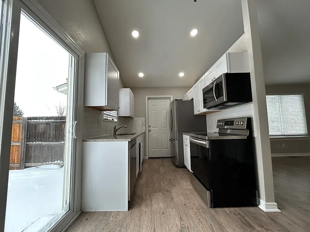 3 bed, 1202 sqft, $1,480 — Photo 3