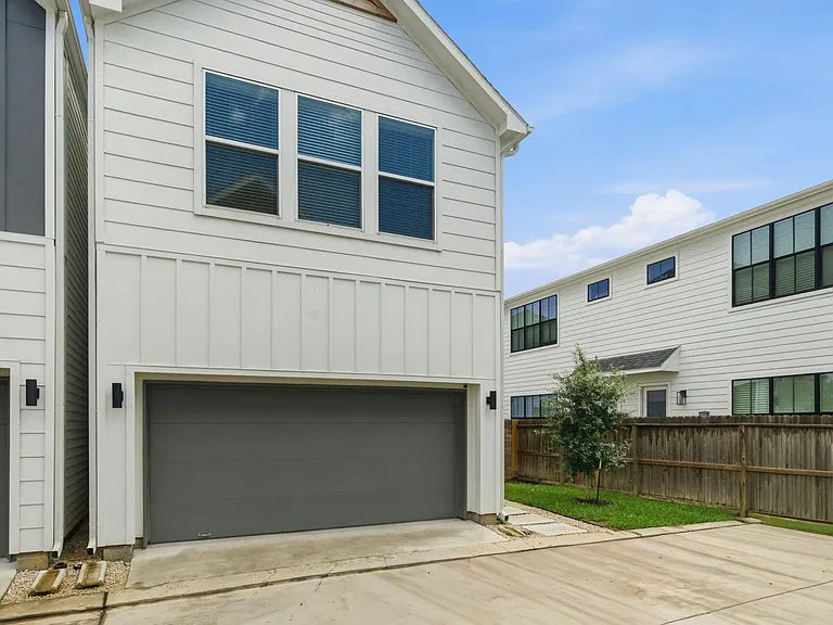 6337 Wheatley St — Photo 2
