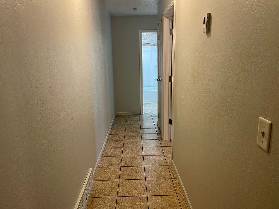 608 S 2nd 4 plex Apartment Rentals Sioux Falls, SD Zillow