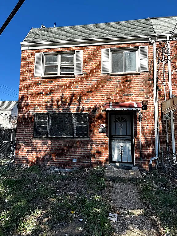 699 Conduit Blvd photo 1
