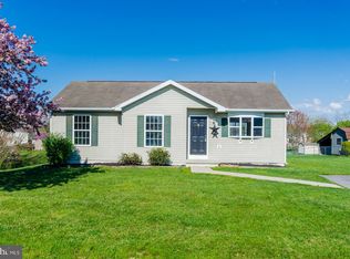 32 Tasha Ct, Martinsburg, WV 25405