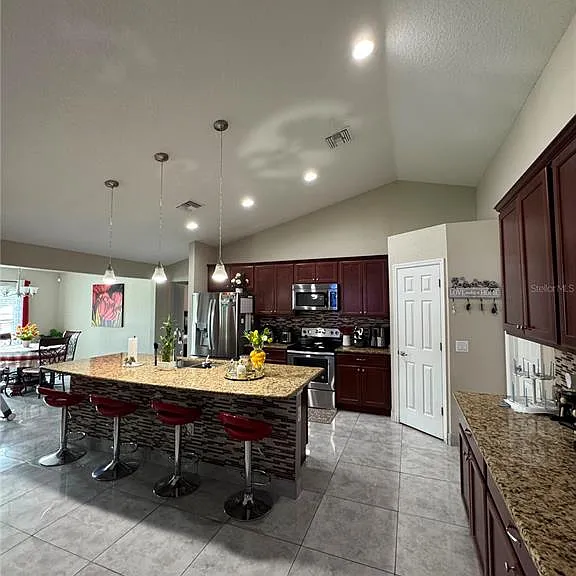 9938 SW 39th Ter — Photo 3