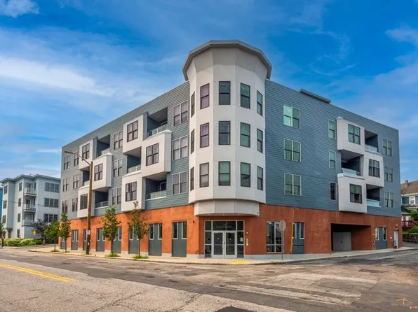 135 Hancock St #18, Quincy, MA 02171