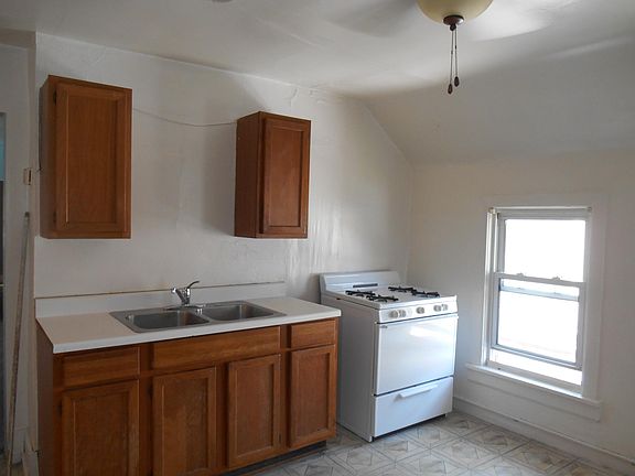 5th image of 2530A S Brisbane Ave