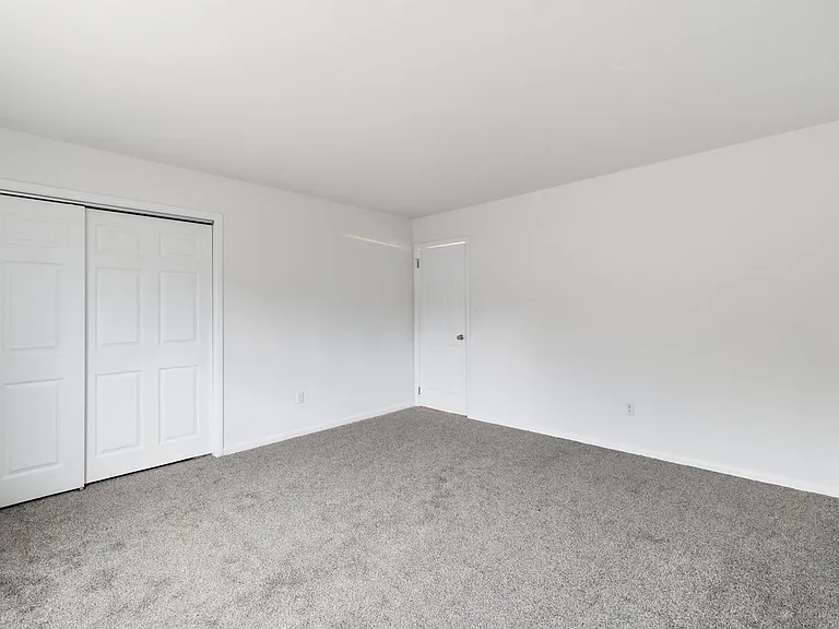 1273 Chateau Dr — Photo 13