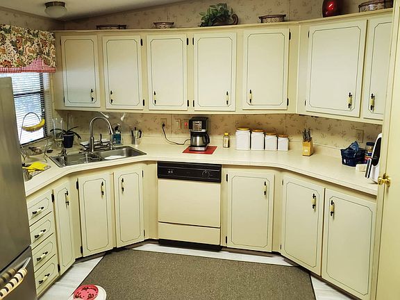 3rd image of 1969 Abbeyview Dr