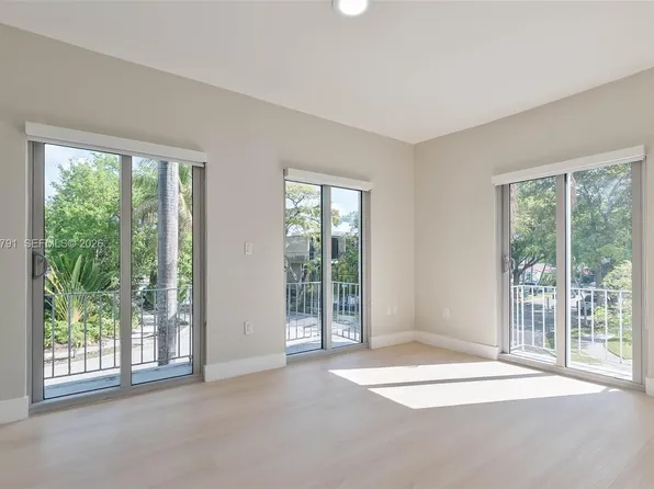 694 NE 76th St APT 6, Miami, FL 33138