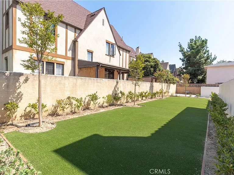 9246 Cedros Ave #6 — Photo 25