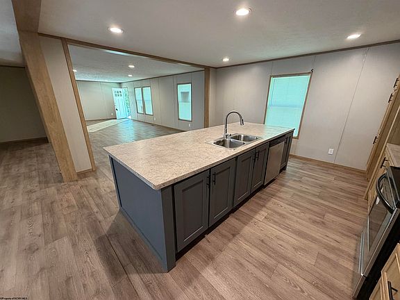 5th image of 18 Mustang Ln