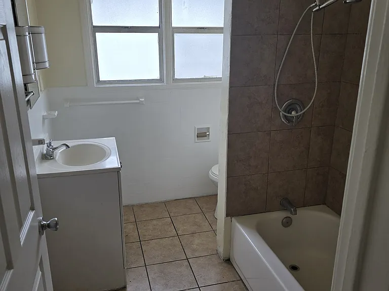 6006 Martin Luther King Jr Blvd #4 — Photo 8