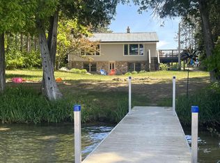 3104 Lake Helen Dr E, Rosholt, WI 54473