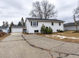 3030 Youngdale Ave, La Crosse, WI 54603