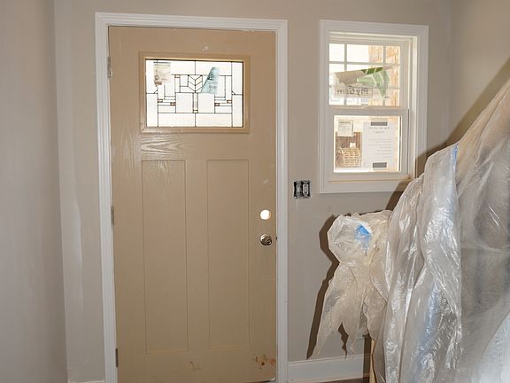 3rd image of 306 Fallow Cir