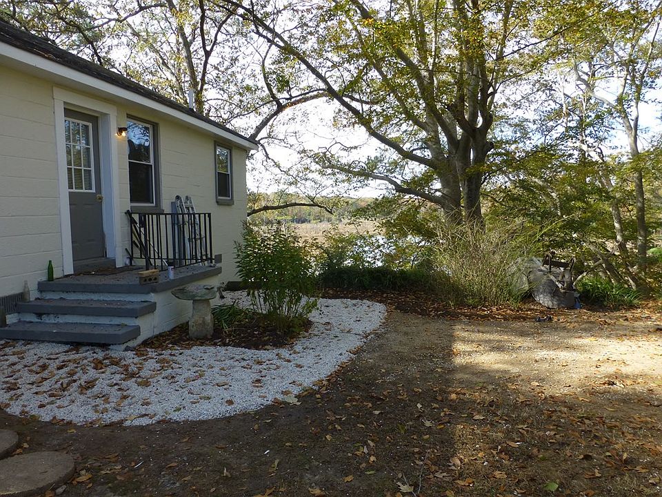 2nd image of 1263 Desha Rd #A