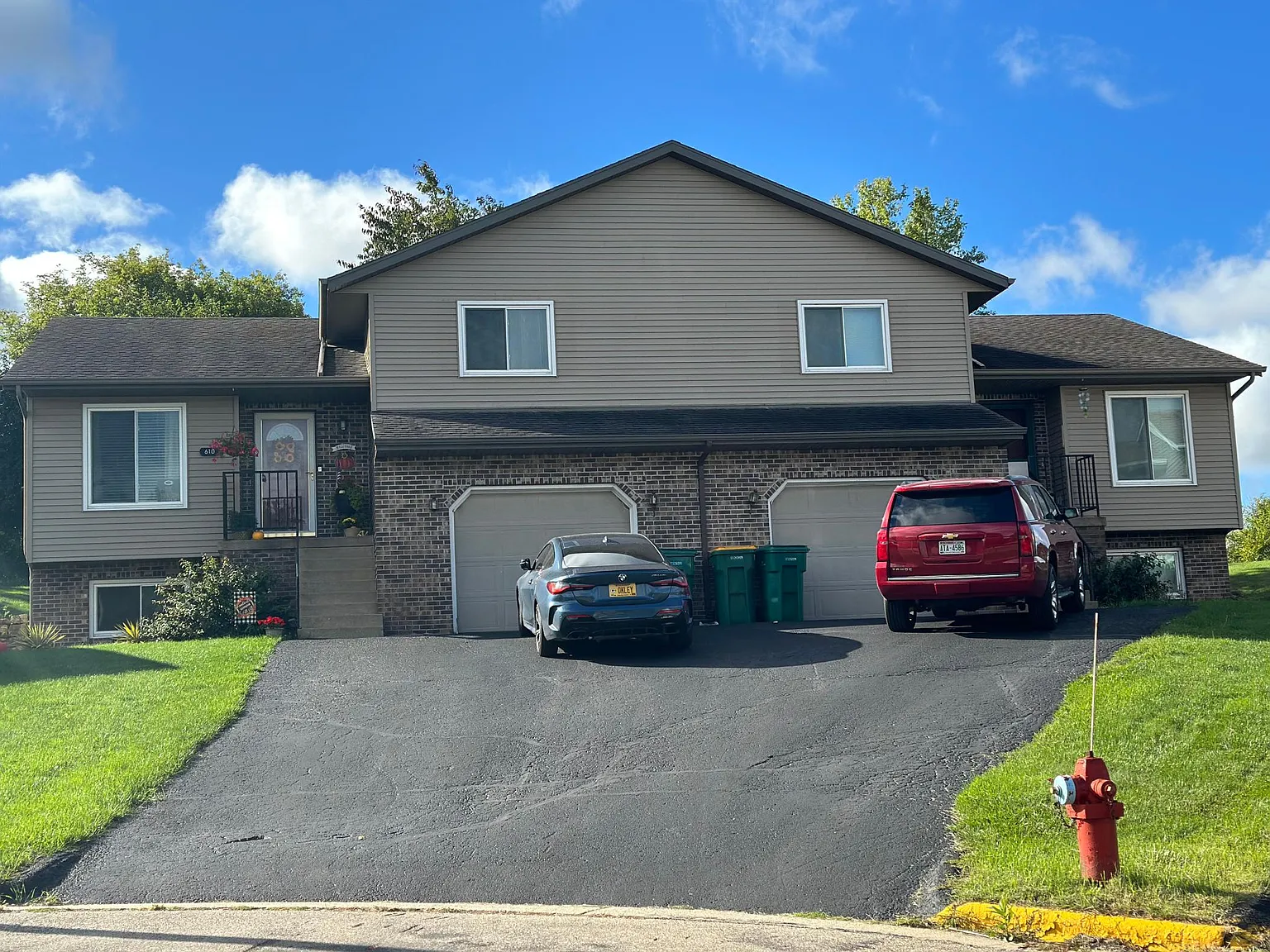 2 bed, 1710 sqft, $2,300 — Photo 1