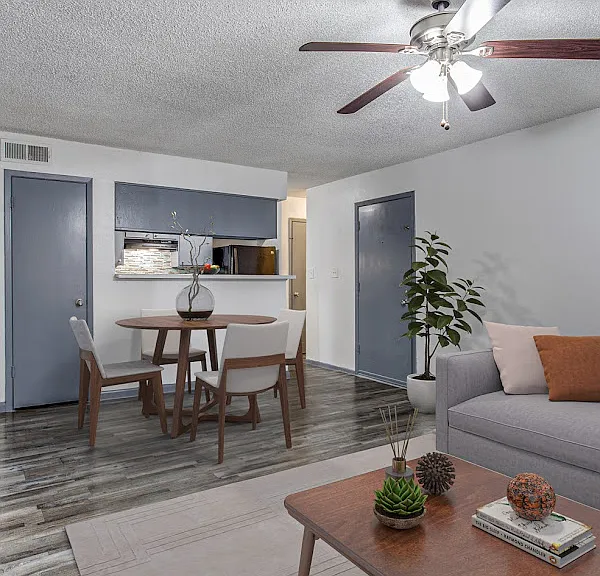 601 Bellaire Dr — Photo 11