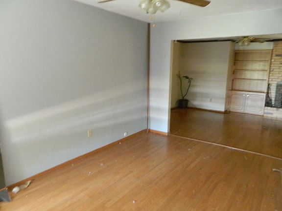 3rd image of 5416 NW Cottonwood Dr